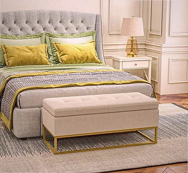 Elegante Samt Sitzbank in Beige mit gold Details, mit Stauraum Funktion ￼