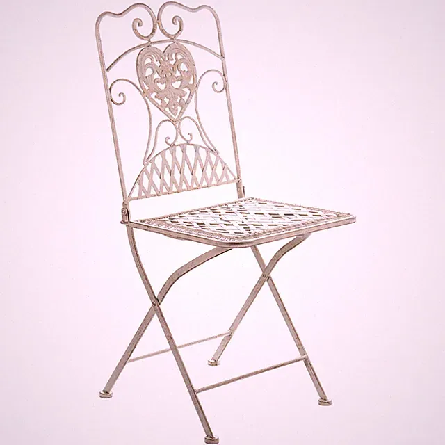 Eleganter Shabby-Chic-Gartenstuhl in Ecru