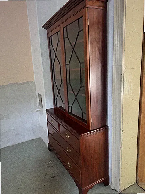 Englische Bücher, Vitrine