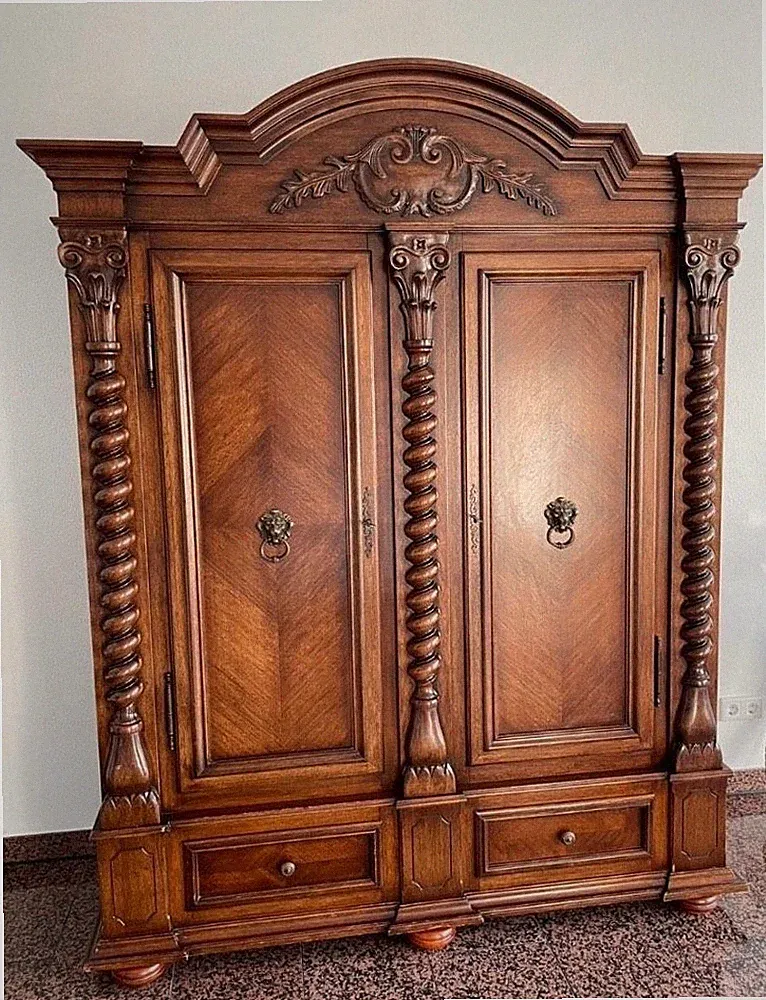erschrank Barock Stilmöbel Dielenschrank Schrank Kasten Nussbaum