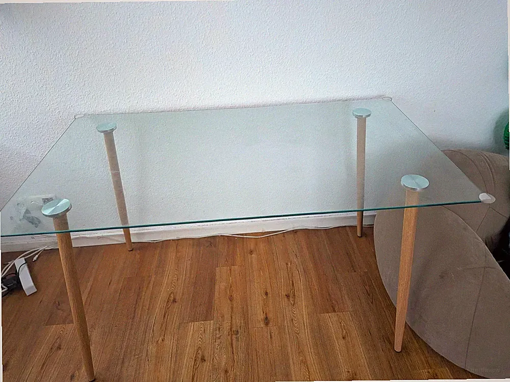 Esstisch Glas mit Holzbeinen