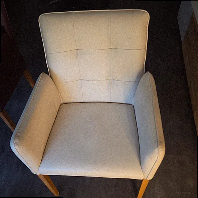 Esszimmer Stühle 4 er Set gebraucht, jedoch neuwertig.
