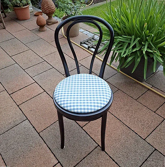 Esszimmerstuhl Bugholz schwarz, gepolstert kariert, ohne Armlehne