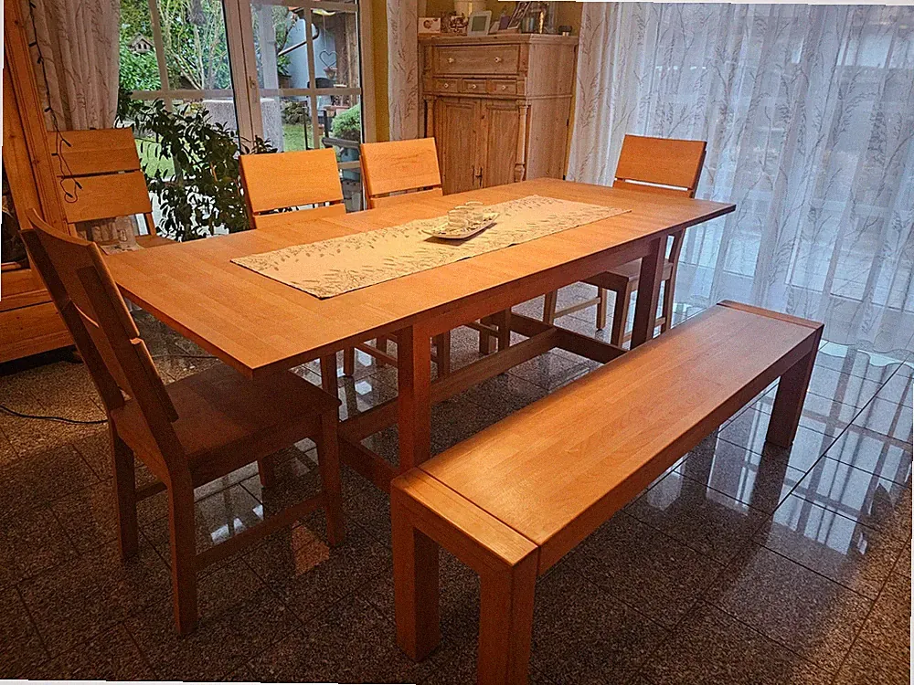 Esszimmertisch mit Bank