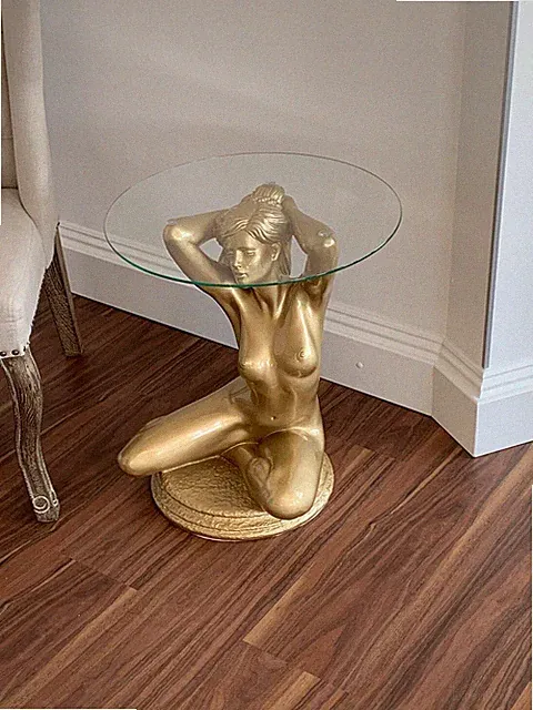 Figurentisch im Frauen Design Beistelltisch, Couchtisch, Glastisch Antik Stil