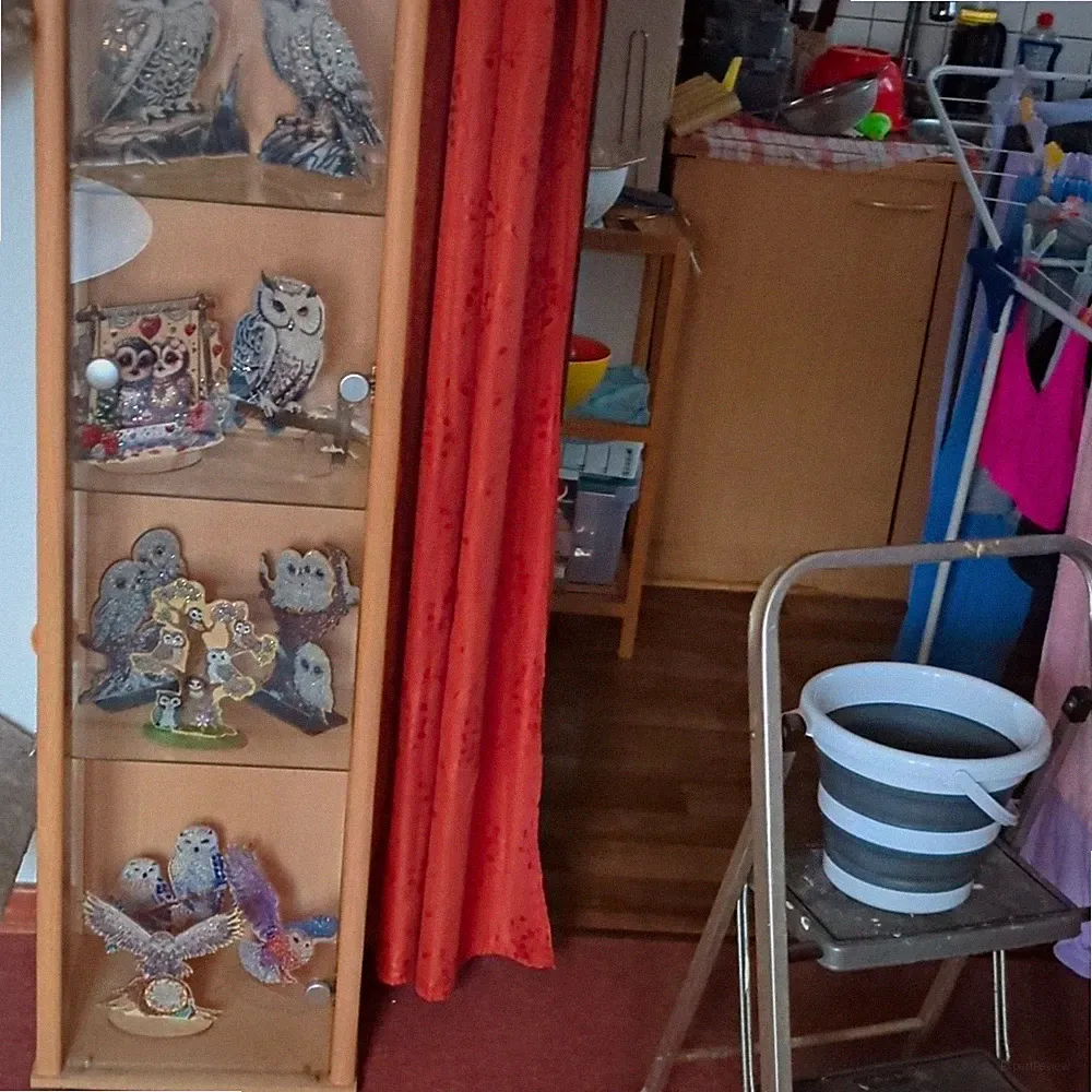 Freistehende Vitrine Holz/Glas beige, 1 Glastür, 4 Regalböden, 30x40x180
