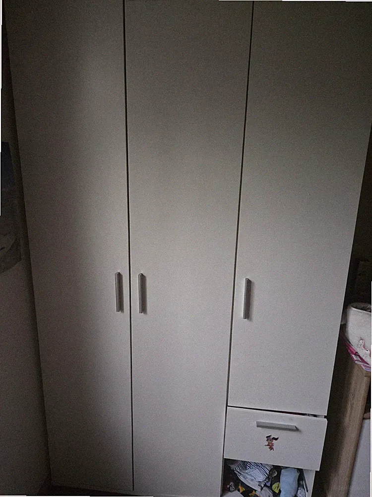 3 Kleiderschrank