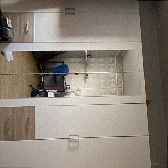 Freistehender Kleiderschrank weiß 6 Türen Spiegel 2 Schubladen 75x200x220