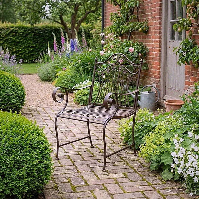 Gartenstuhl Eisen braun lackiert mit Armlehnen, H.95 cm