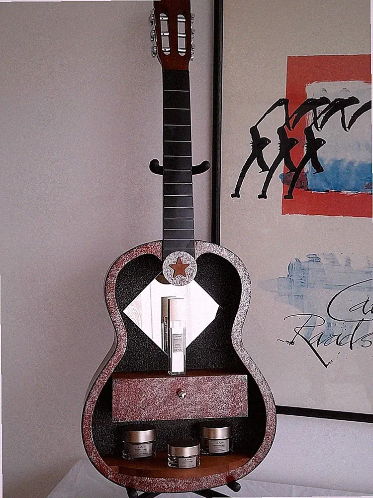 Gitarre - Schminktisch - Kosmetik - Regal - Schmuck - Aufbewahrung - Spiegel