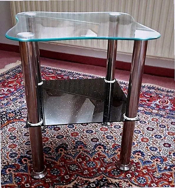 Glastisch TEMPERED gehärtetes , 4 Füsse, Zwischenboden, Klarglasplatte, 47cm h