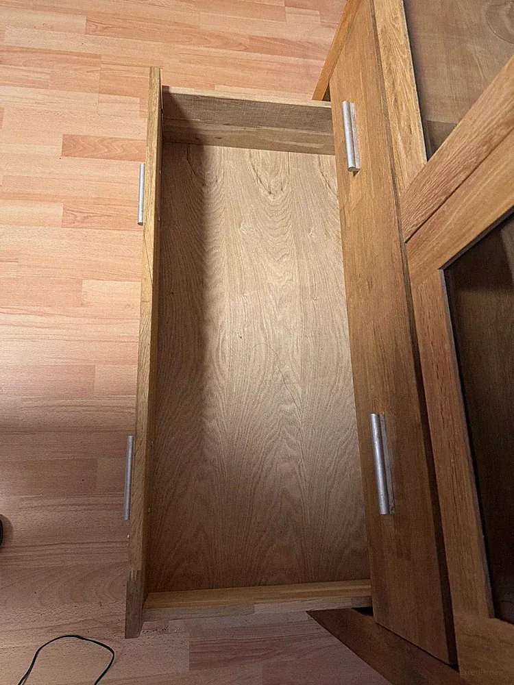 Golden Oak VItrine 2.0