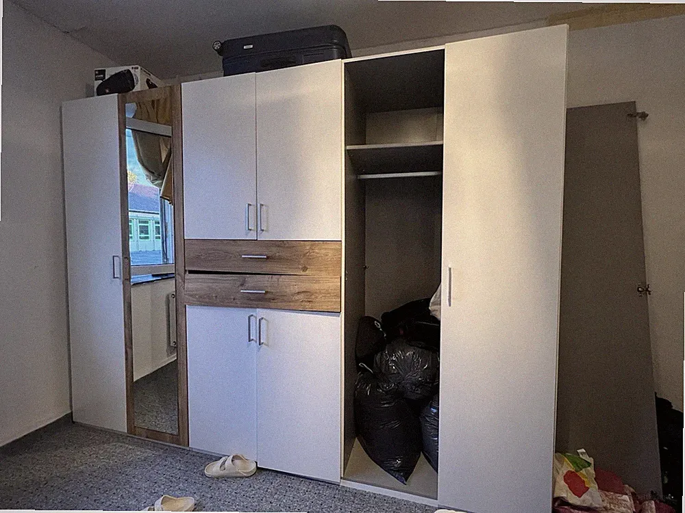Groß Kleid Schrank