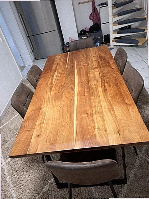 Große essen tisch aus hollz mit 6 stühle