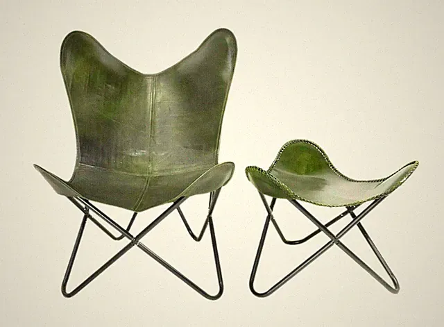 Grüner Leder-Büffel Vintage Schmetterlingsstuhl Klappbar Mit Fußstütze