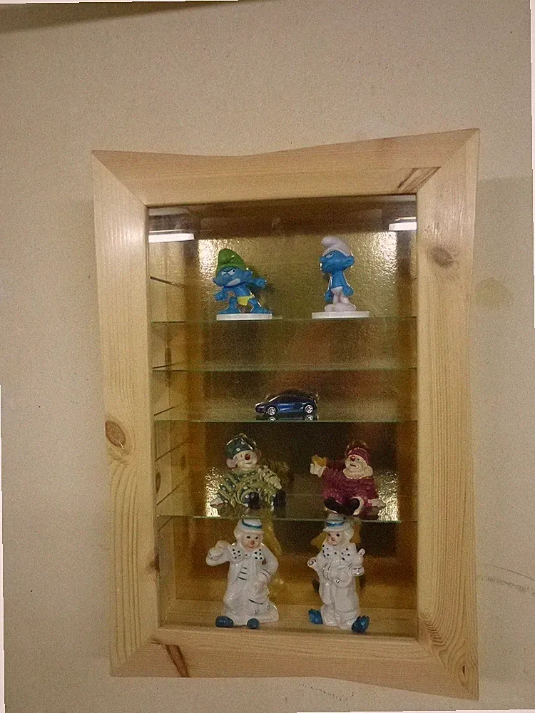 Hängevitrine Wand Vitrine Sammler Kiefer Natur gewachst 38x55cm mit LED´s Topp