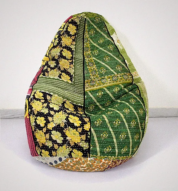 Handgefertigter, gesteppter, bestickter, floraler, böhmischer Sitzsack aus...