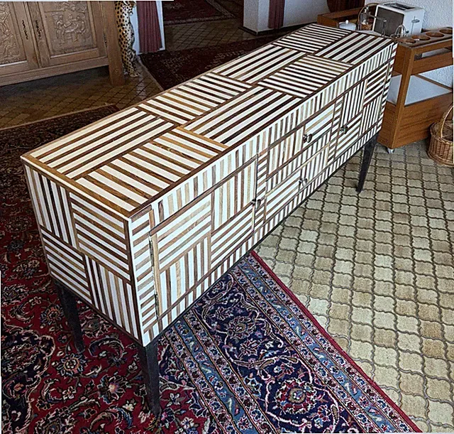 Handgefertigtes Marokkanisches Sideboard mit weiß/braunem Muster