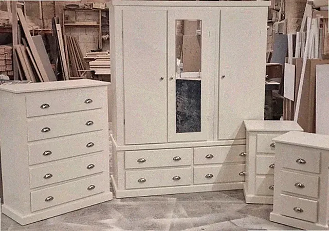 HANDGEMACHTE AYLESBURY ELFENBEIN CREME S TASSENGRIFFE 4-TEILIGES SCHLAFZIMMER-SET KEINE FLACHE VERPACKUNG