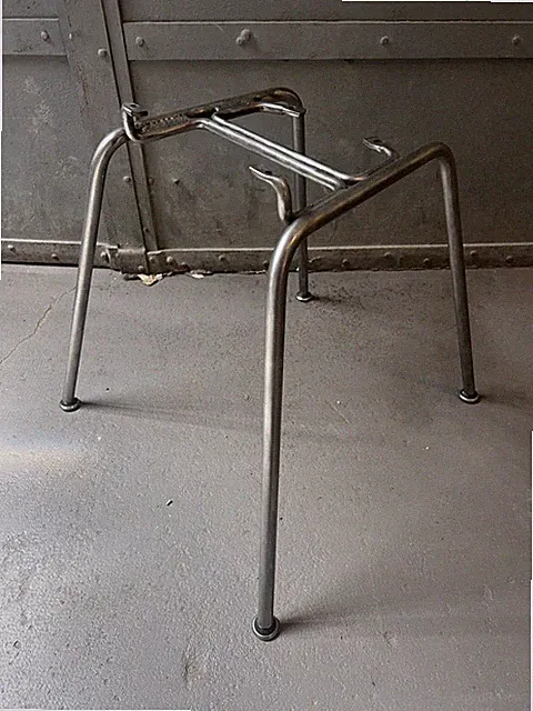 Herman Miller H Base Stuhlgestell für Eames Fiberglas Sitzschalen