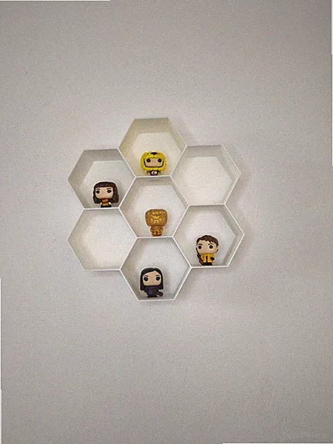 Hexagon Regal mit mehreren Fächern zum Aufhängen