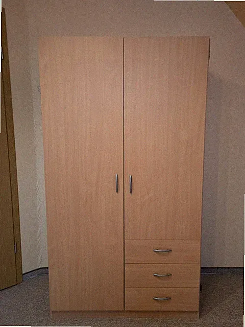 Hochschrank mit drei Schubfächern und für Transport zerlegbar