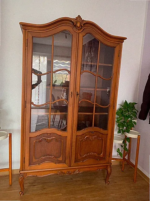 Holz-Glas Vitrine braun 2 Glastüren antik, 4 Fächer 110x195x45 cm