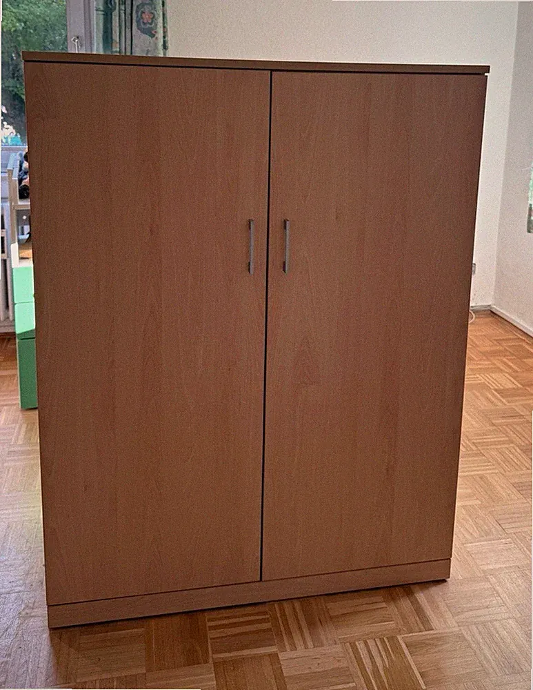 Holzschrank braun 110x45x140 cm, 2 Türen, 6 Regalfächer freistehend