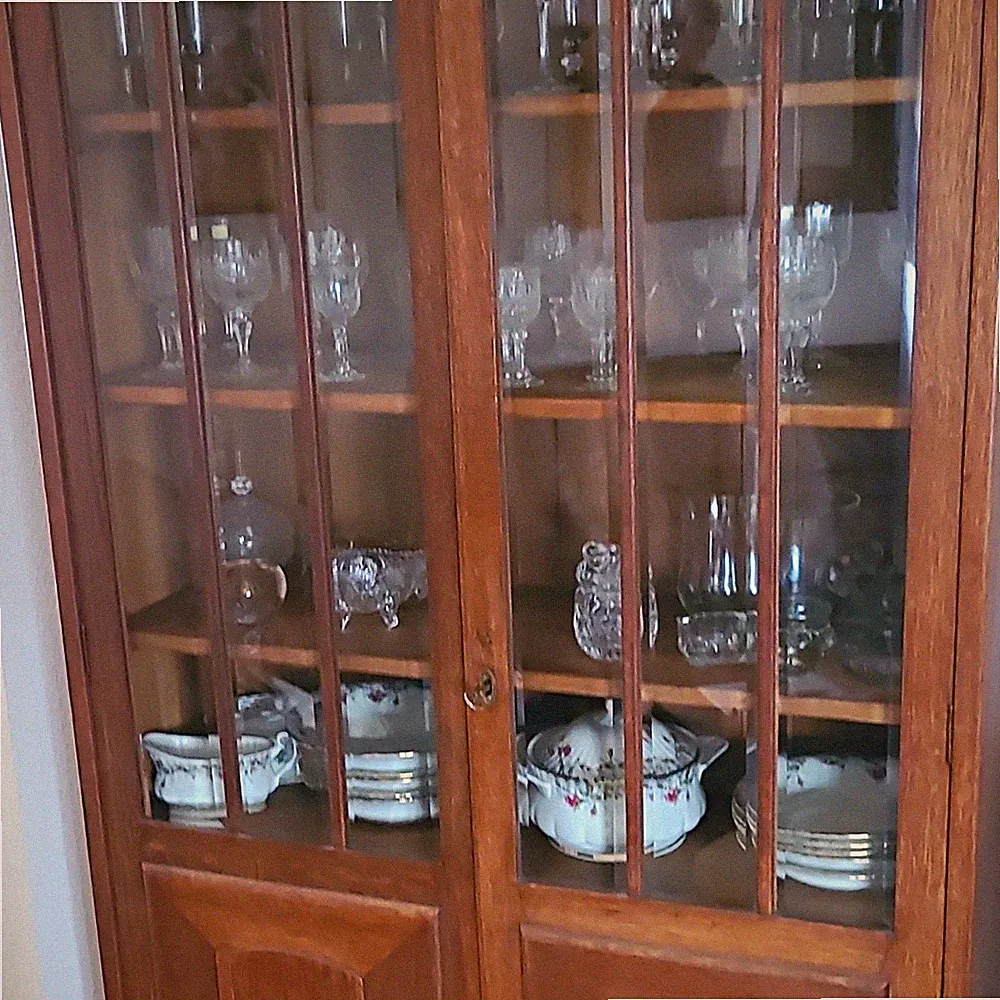 Holzvitrine braun, 2 Glastüren, Glasfront, freistehend, 180x80x180 cm ca.120jahr