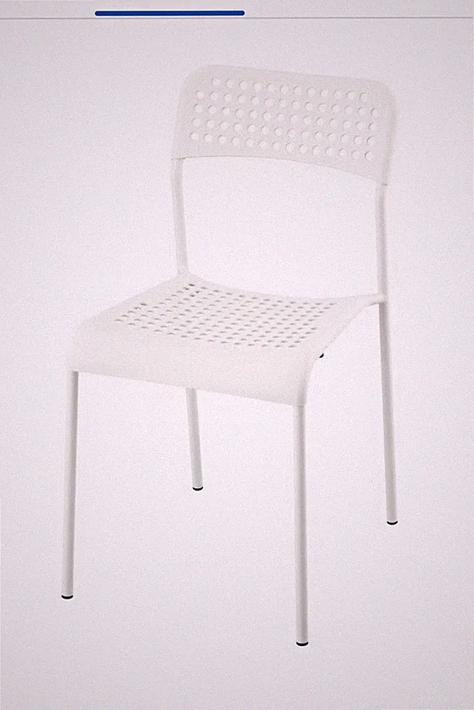 IKEA Stuhl Weiß stapelbar Metallgestell perforierte Sitzfläche 50x50x65 cm
