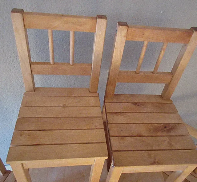 🪑🪑🪑🔴🔴Ikea Svala 2 Stühle Vollholz massive Holz Kindermöbel