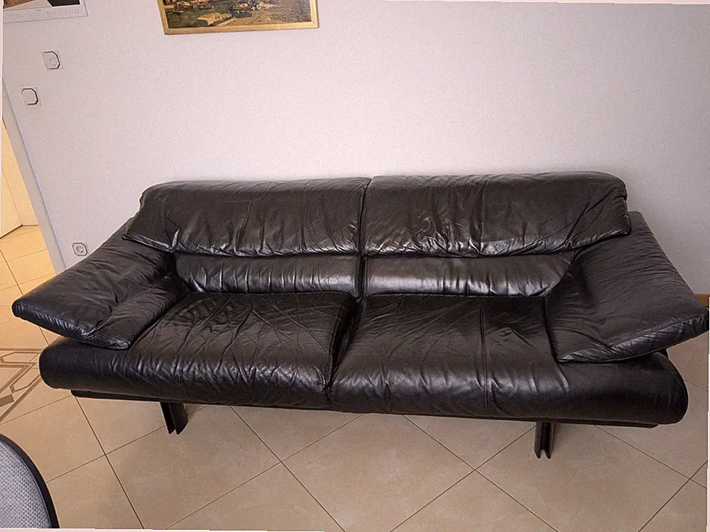 itala Sofa aus Leder, schwarz, einteilig, Maße 200x85x65 cm (LxBxH)