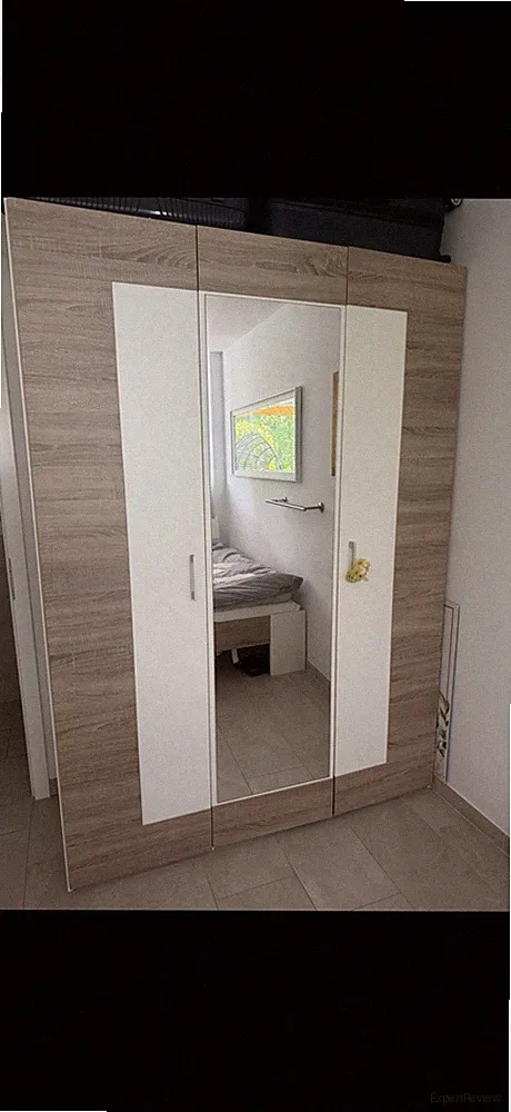 Braun Kleiderschrank