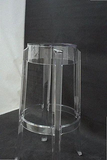 Kartell Charles Sitz Hocker Sitzhocker Barhocker Sitz transparent H 75 x - Gut