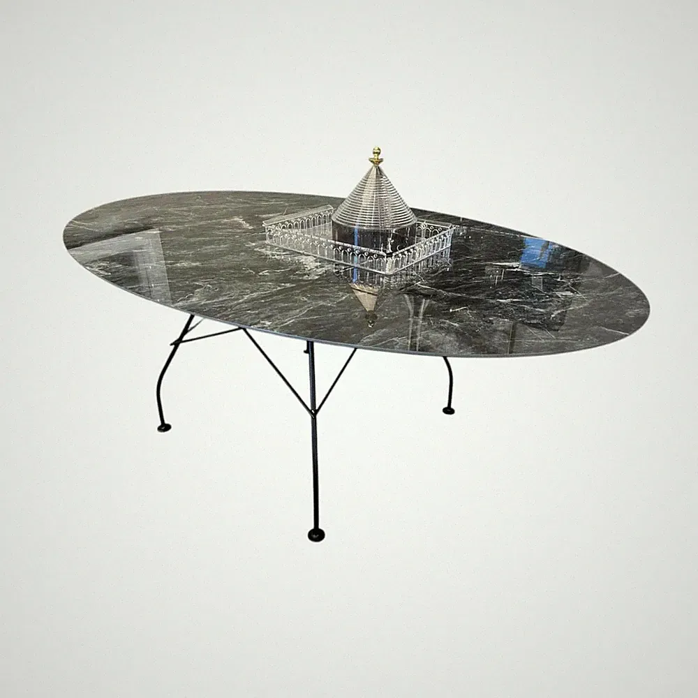 Kartell Esstisch