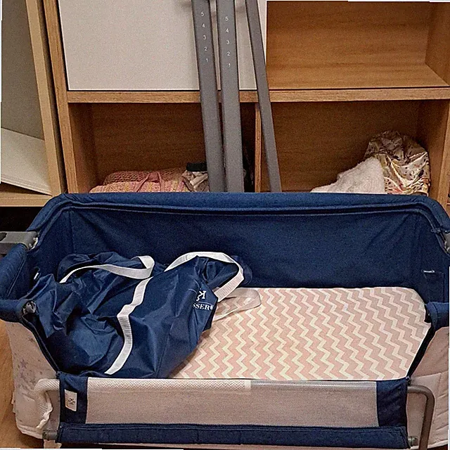 Kesser Baby-Reisebett zusammenklappbar blau/grau mit Matratze & Tragetasche