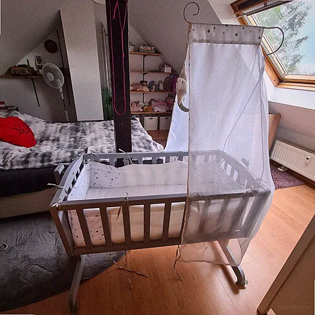 Kinderbett,Schaukelwiege,sehr gute zustand,90×40