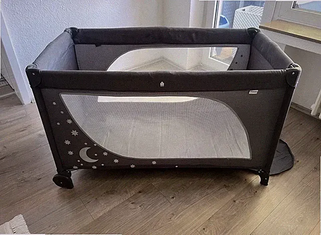 Kinderreisebett