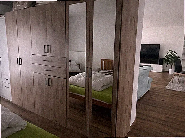 Kleiderschrank