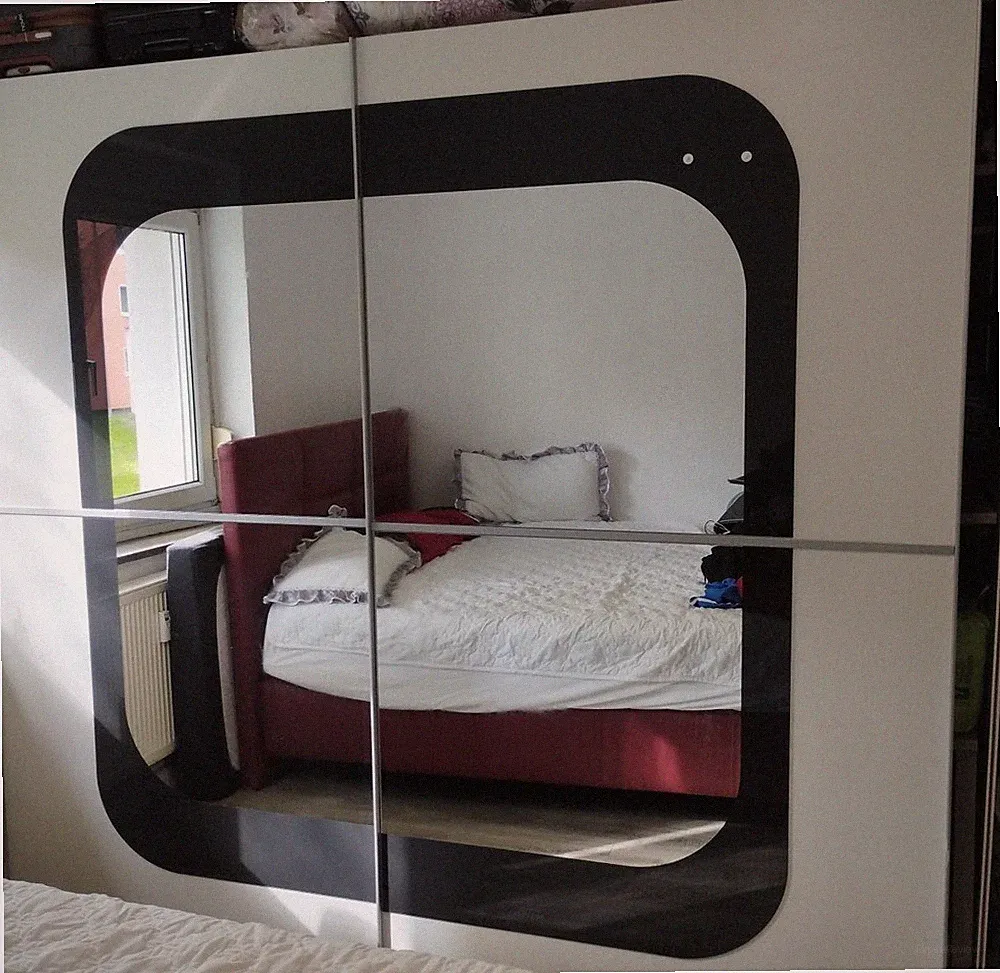 kleiderschrank mit spiegel