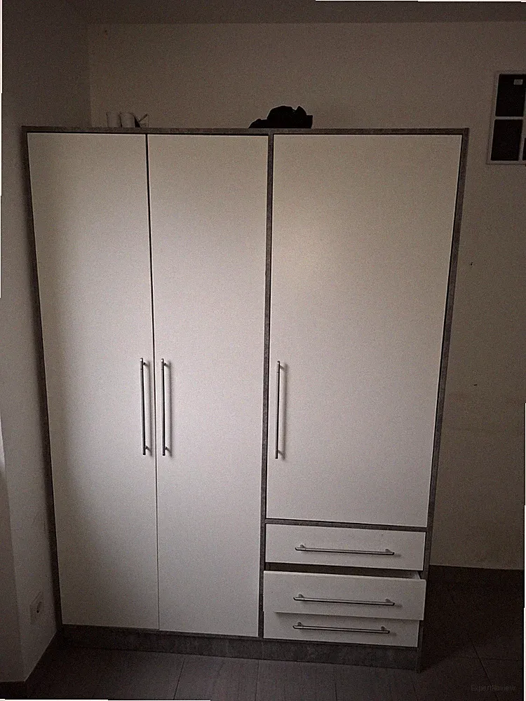 Kleiderschrank weiß grau