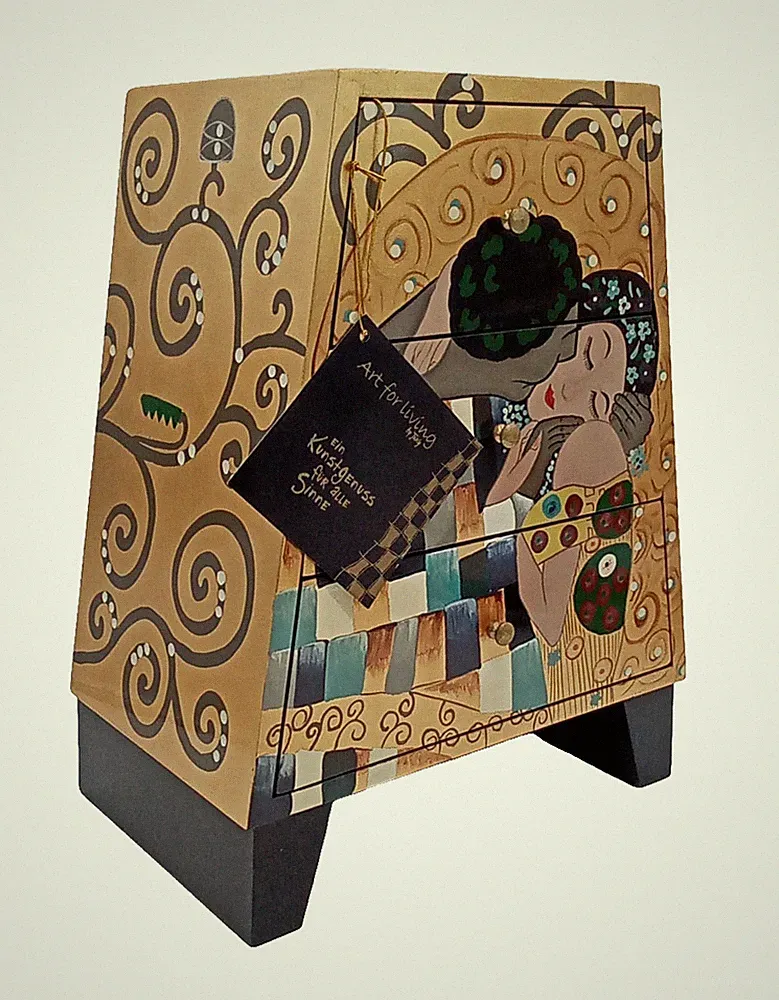 Kleine hübsche Kommode, Art for Living by Jänig, Motiv Klimt, Unikat handarbeit