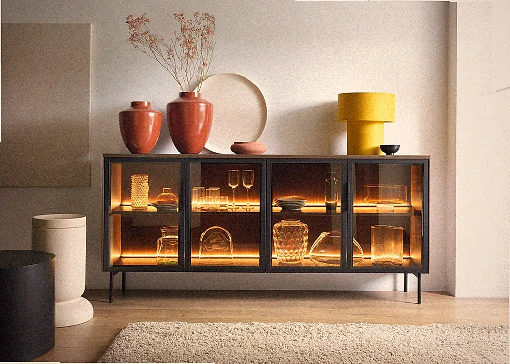 Kommode LUMI B 4-türig Sideboard mit LED 181 cm Glasfront Metallfüße und Griffe