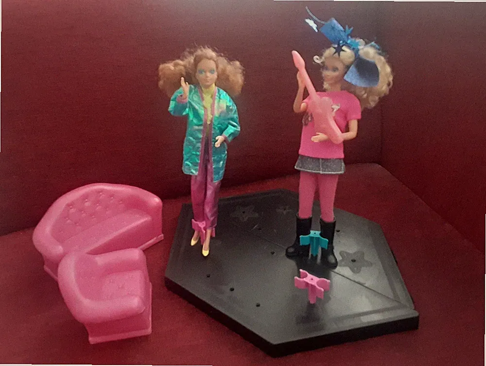 Konvolut ⛱ Barbie Diva ⛱ Rockers Rockstars ⛱ Bühne Möbel Kleidung ⛱ 80er