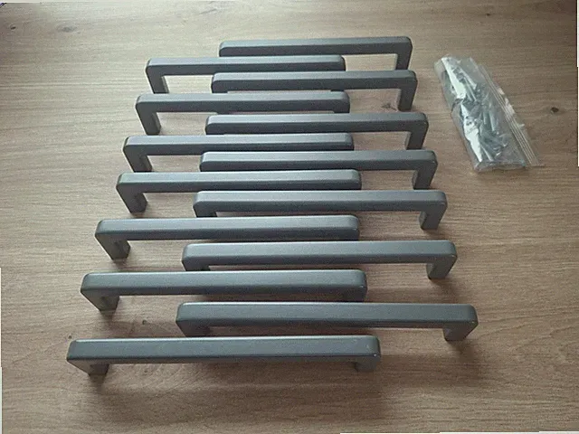 Küchengriff Möbelgriff BA 160mm, Grau Massiv Hochwertig Gebraucht
