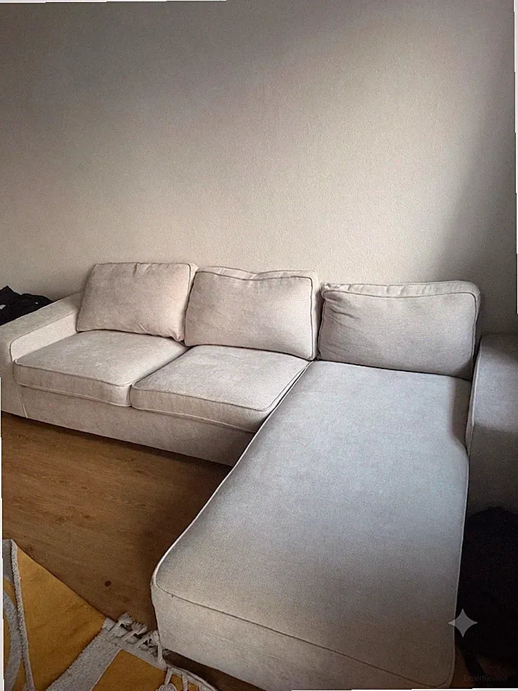 L-förmiges, Beiges Sofa mit viel Stauraum