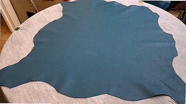 LEDERFELLE,HELLE,,TÜRKISBLAU,,HN724 A