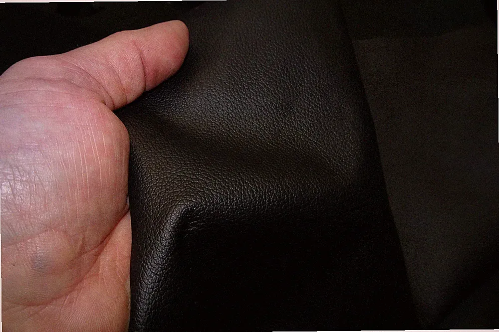 Lederreste Nappaleder Lederstücke schwarz Lederzuschnitte Möbelleder 1,1-1,4 mm