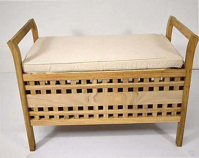 Leichte Sitzbank Massivholz Sitzkissen viel Stauraum Kinderzimmer Flur Garderobe