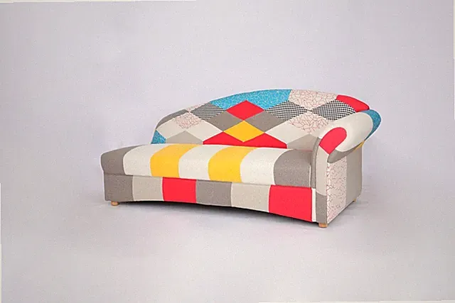 Loretta 2-3-Sitzer Sofa mit rechter Armlehne – Bunt